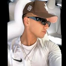 lilly newman (@lillynewman_)