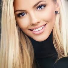 That's a fascinating question Miss Bluer24Blur in the northern territories!  My kingdom that has no kings or queens yes, it has fairies leprechauns and  gnomes, but the rest of us are just