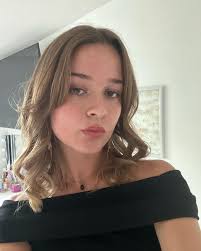 chloe (@chloe.schmidhuber) • Instagram photos and videos