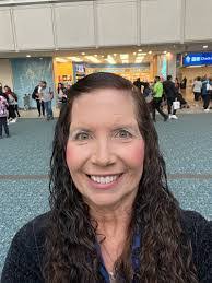 Alice Wages's Instagram, Twitter & Facebook