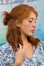 Dieser Fotograf Ist In 20 Lander Gereist Um Die Schonheit Von Rothaarigen Zu Beleuchten Natural Red Hair Beautiful Freckles Beautiful Red Hair