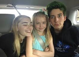 Issa Instagram Book Fanfic Fanfic Amreading Books Wattpad Zombie Disney Meg Donnelly Zombie Movies
