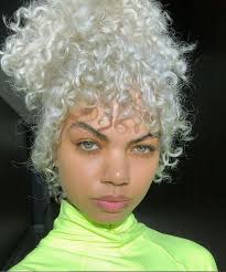 simone hampton (titlesimone)