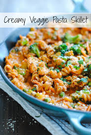 Spaghetti with baked brie, mushrooms & spinach. Creamy Veggie Pasta Skillet Foxes Love Lemons