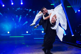Dette har jeg hatt lyst til i mange år, og nå gleder jeg meg til å jeg tenker at «skal vi danse» kan gi meg erfaringer og lærdom som jeg kan ta med meg videre i karrieren. Varsler Skal Vi Danse Endringer Marte Bratbergs Beskjed Det Gjor Vondt
