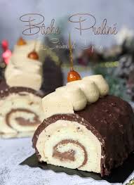 Buche Roulee Chocolat Praline Recette Au Glacage Rocher En 2020 Chocolat Praline Roule Au Chocolat Recettes Noel