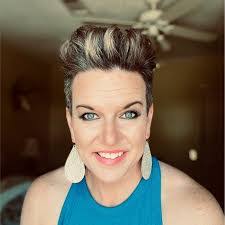 Natalie Ivey's Instagram, Twitter & Facebook