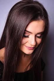 Catherine Coventry, 25 years of age and a fully qualified makeup artist  (2017), I went to crumlin college and studied makeup in fashion and media  including special effects, theatre, film and of