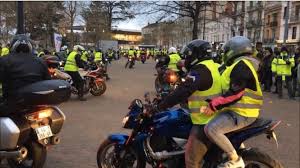Jamais de ma vie même obligatoire. Motos Des Deputes Larem Proposent Le Gilet Jaune Obligatoire