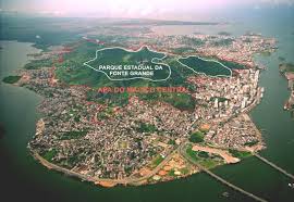 It is located on a small island within a b. Foto Aerea Da Ilha De Vitoria Es O Destaque Em Vermelho Delimita A Download Scientific Diagram