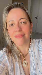 Dra. Karina Borges Alves (@karinacheloni) • Instagram photos and videos