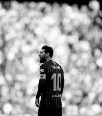 6 photos were posted by other people. Asi Llamado Complejidad Subvencion Messi Black And White Guardarropa Oasis Bermad