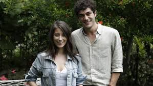 Hazal Kaya Shameless Turkiye Turk Uyarlamasi Partneri Burak Deniz Oldu Konusu Oyuncular Kadrosu Izle Unluler Izleme Kadin
