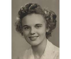 Carey Mason's Instagram, Twitter & Facebook