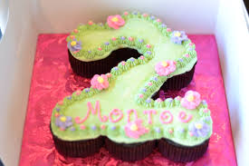 Girly 2nd Birthday Cake Designs For 2 Year Old Boy 2 Year Old Girl Pull Apart Cupcake Cake 2 Year Old Birthday Cake Holiday Cupcakes Coconut Smoothie Recipe
