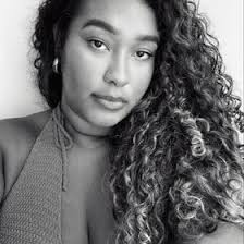 Caroline Fox (caroliinefoxx)