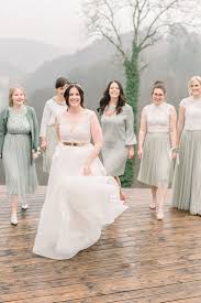 Realbride Eine Hochzeit Mitten In Der Natur In Sanften Farben Und Einer Strahlenden Braut Yes In 2020 Braut Hochzeit Standesamtliche Hochzeit