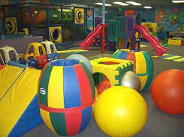 10 Fun Indoor Play Places In Los Angeles Momsla Indoor Playground Indoor Fun Indoor Play