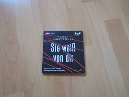 Nai ist unterwegs, sie weiß von den wehen, aber sonst nichts. Sie Weiss Von Dir Ist Ein Undurchsichtiger Fesselnder Thriller