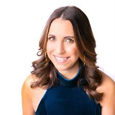 She Who Wins: Ditch Your Inner "Good Girl", Overcome Uncertainty, and Win  at Your Life.: Renée Bauer: 9781953027085: Amazon.com: Books