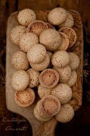 Amaretti Macaroons Recipe Amaretti Cookie Recipe Macaroon Recipes Almond Macaroons