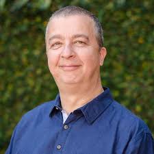 A morte do arquiteto e urbanista Iran Rosa