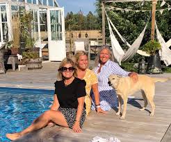 Pernilla wahlgren anlände häromdagen till sitt hus, som hon kallar casa rosa (ingen har uttryckt några synpunkter på namnet än så länge). Riktigt Trevligt Kundmote Idag Med Dreams Coffee Ab Facebook