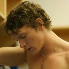 Tory Cross 🌸 (@queer_spice)