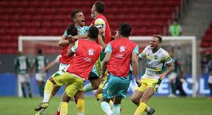 En una final entre equipos argentinos defensa y justicia se consagró este sábado campeón de la copa sudamericana 2020 al vencer por 3 goles a 0 al con un dominio claro de defensa y justicia desde el inicio del juego, el primer gol llegó en el minuto 34 de la mano del defensor adonis frías. Dlizqwbicmucvm