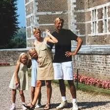 Ik vertrek is een fantastisch programma, dat vind ik nog steeds. 120 Ideeen Over Chateau Meiland In 2021 Kinderen Humor Baas Humor Huwelijks Humor