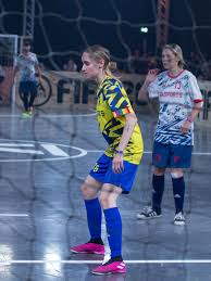 Jeg var ikke ferdig med «camp kulinaris» i det hele tatt, så det var kjipt, sier hun og krysser fingrene for en ny mulighet ved en. 730 Var Pa Lanseringen Av Fifa 20 I London Se Bildebonanza 730 No