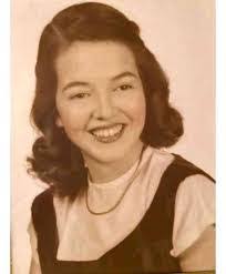 Loretta Bloomer's Instagram, Twitter & Facebook