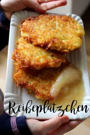 Reibeplatzchen Ein Leckeres Familiengericht Fur Gross Und Klein Rezept In 2020 Rezepte Reibeplatzchen Einfache Gerichte