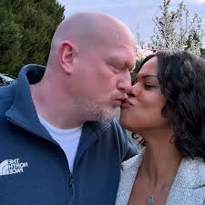 𝐌𝐢𝐜𝐡𝐞𝐥𝐞 𝐂𝐚𝐫𝐲- Yoga for a effervescent back+Wine