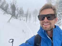 Benjamin Pond's Instagram, Twitter & Facebook