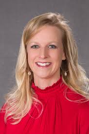 We are excited to announce that Amber Huffman is transitioning into the  role of Area Extension Director for West 7 & West 8! Amber is currently the  4-H Youth Development Agent and