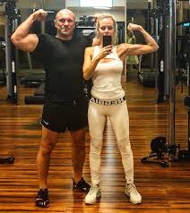 Facebook gives people the power to share and makes the world. Kiva Rassekretil Svoyu Blondinku Ria Novosti Ukraina