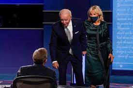 Italy wins euro 2020 after dramatic penalty shootout. Presidential Debate Chris Wallace Loses Control Of Dumpster Fire Daily Mail Online
