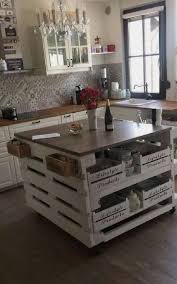 Des Meubles En Palettes A Couper Le Souffle Bricolage Maison En 2020 Cuisine En Palette Deco Fait Maison Ilot De Cuisine Palette