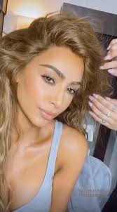 Kim kardashian just dyed her hair blonde for her anniversary with kanye, saying in instagram stories that she did it to make him happy, because blonde is his favorite hair color. Kim Kardashian Just Debuted Honey Blonde Hair On Instagram