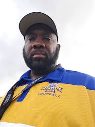 Manassas Football 2025 Spring Training scrimmage with Central. Major Wright  is a class act. He always gives us a good look without trying to embarrass  my team. Much respect!