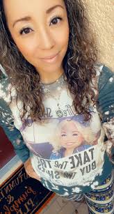 🤠Hey y'all! My name is Jessica and I am the owner of J_Lynn's Gifts, a  crafting business. I make crafts for people to enjoy. Mostly I make wreaths  but I have also