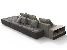 Skyline è una serie di divani componibili, chaise longue, seduta bifacciale e pouf disponibili in tre misure di larghezza, con la struttura in multistrato e massiccio, con cinghie elastiche. Skyline Sofa By Giorgetti Design Carlo Colombo