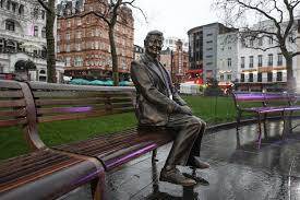 Leicester square is in the heart of london's west end theatre district. Bronze Statue Of Mr Bean Leicester Square London Interestingasfuck