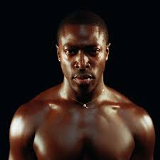 MaXXXine Star Moses Sumney Channels 90s R&B in Sophcore