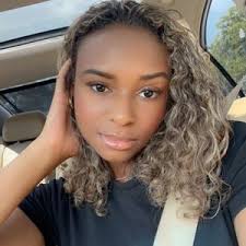 Aja Willis (@ajawillis1)