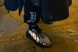 Soooo.kanye west shared his latest yeezy design on twitter this week, and now some people are dragging it hard. Kanye West Spotted In Updated Version Of Yeezy Boost 700 Leather Shoes Woman Yeezy Sneakers