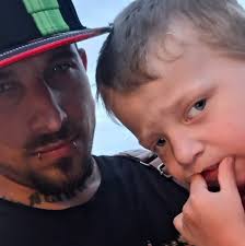 Games Media QT EO פוא 원두는 CRMBOIS AȘTRO BOT 스 PIS The Precinct 福 শন · --  19:23 THE PRECINĆT EHNDIGTY Cleanu action up . vernoGity sandbox . ANaH  Copying... 69% 西