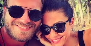 Kıvanç tatlıtuğ'un eşi başak dizer instagram hesabından eski bir fotoğrafını paylaştı. Kivanc Tatlitug Un Ailesi Basak Dizer I Istemiyor
