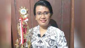 Banyak guru kita saksikan sukses hingga menjadi anggota dewan perwakilan rakyat, kepala dinas, bupati, walikota. Nusabali Com Guru Tk Widya Murti Juara Karya Tulis Tk Sd Se Bali